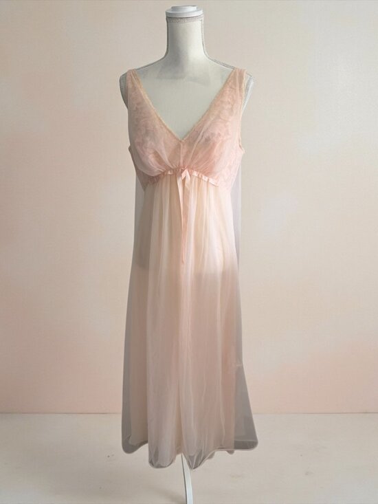 VANITY FAIR Vintage Peach Pink Lace Double Layer Nylon Nightgown Size 36 / US 6 - Picture 2 of 16